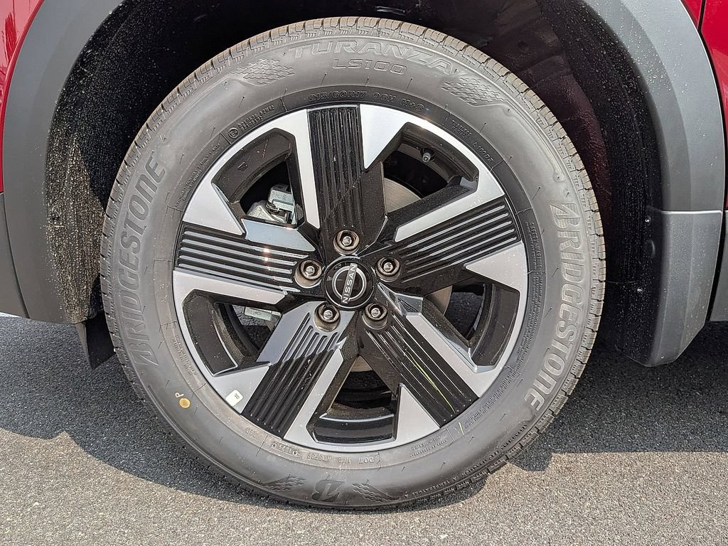 New 2025 Nissan Kicks SV w/ SV Premium Package AWD/4WD image 8