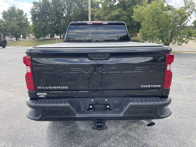 Used 2024 Chevrolet Silverado 2500 Custom w/ Custom Value Package image 6
