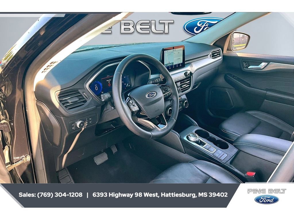 Used 2022 Ford Escape Titanium AWD/4WD image 12