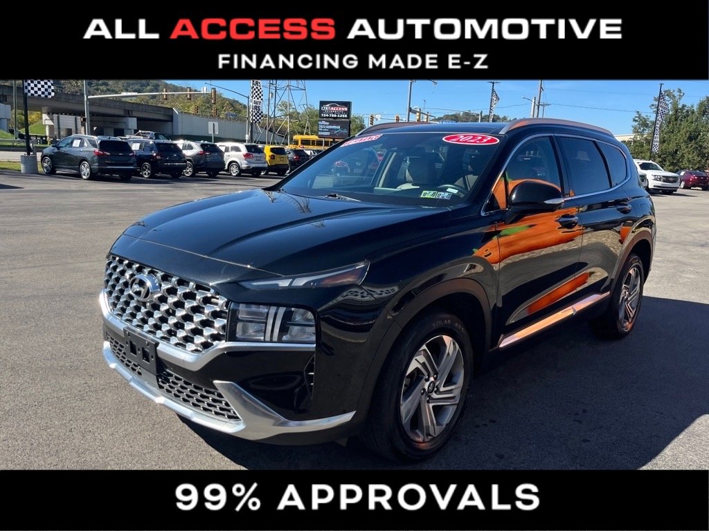 Used 2023 Hyundai Santa Fe SEL w/ Premium Package image 3