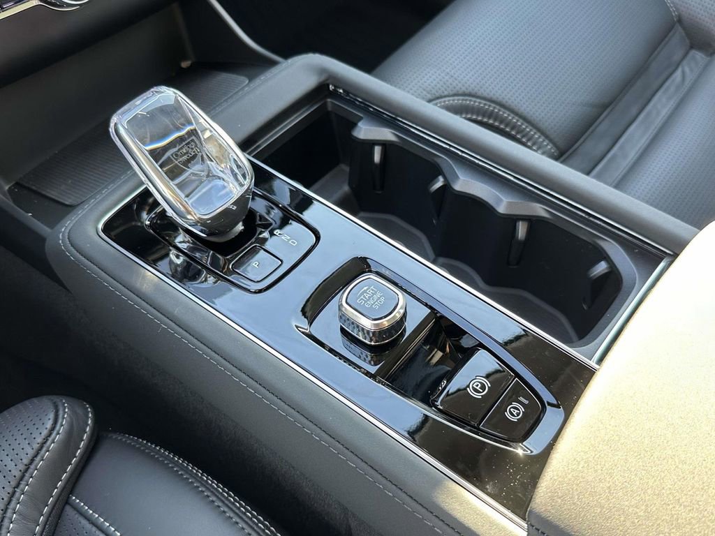 New 2026 Volvo XC90 B6 Ultra w/ Lounge Package image 6