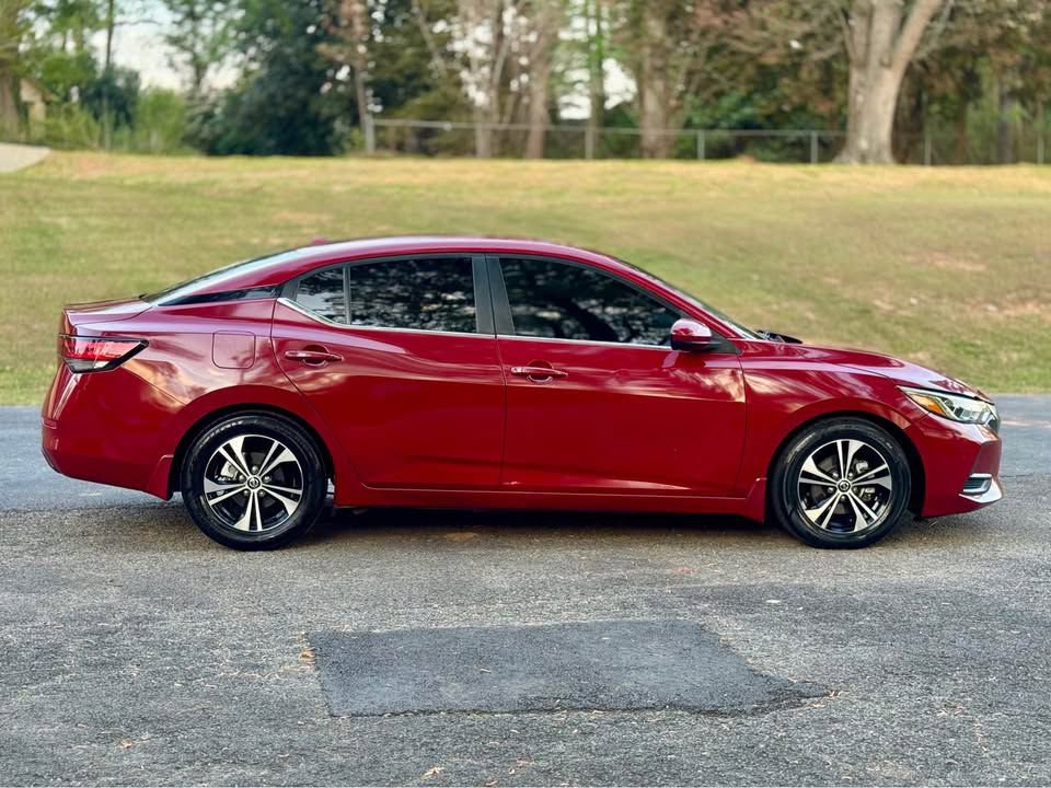 Used 2021 Nissan Sentra SV image 3