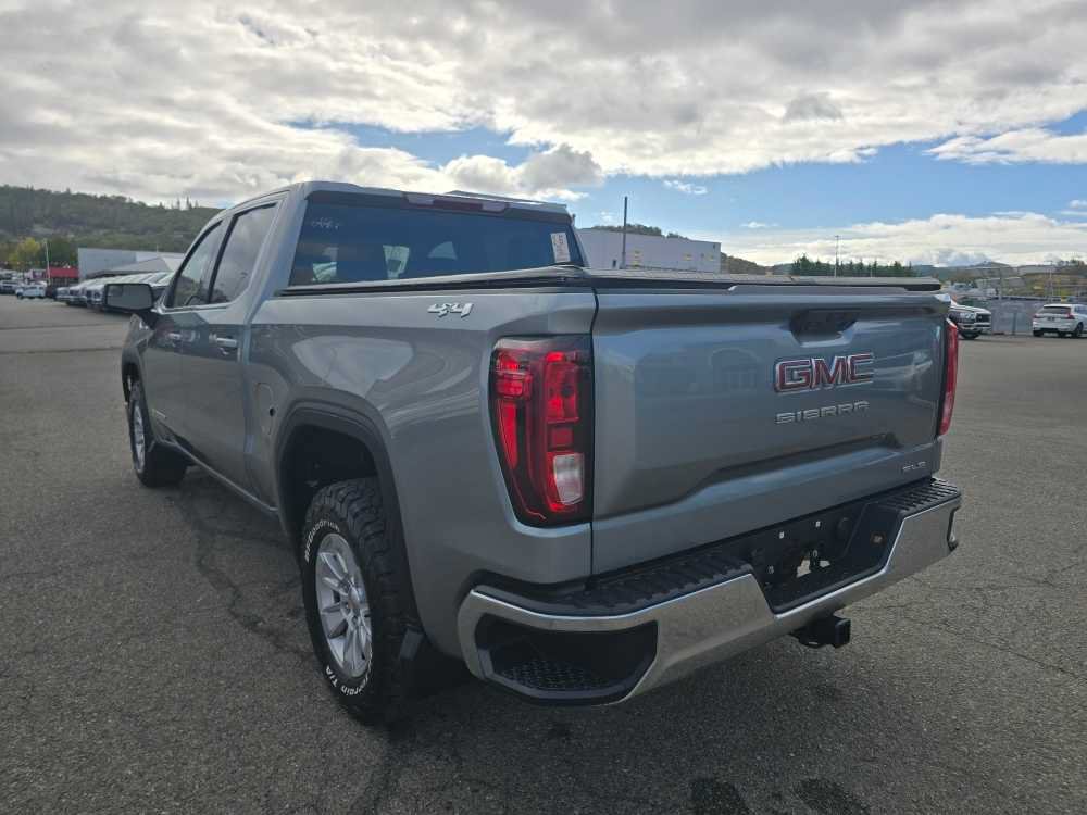 Used 2023 GMC Sierra 1500 SLE w/ Enhanced Capability Package AWD/4WD image 2