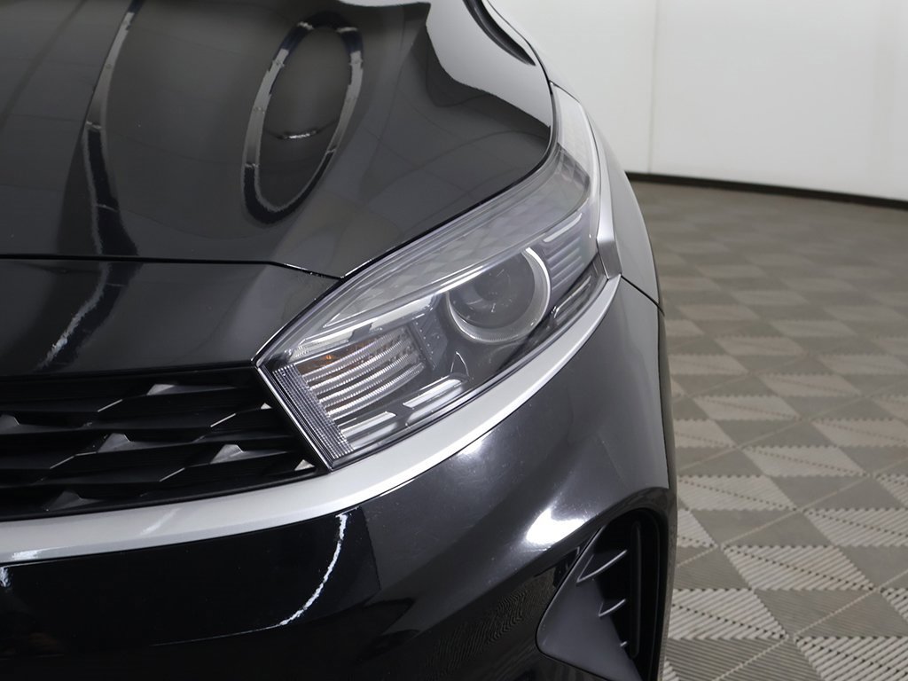 Used 2022 Kia Forte LXS w/ LXS Technology Package image 13