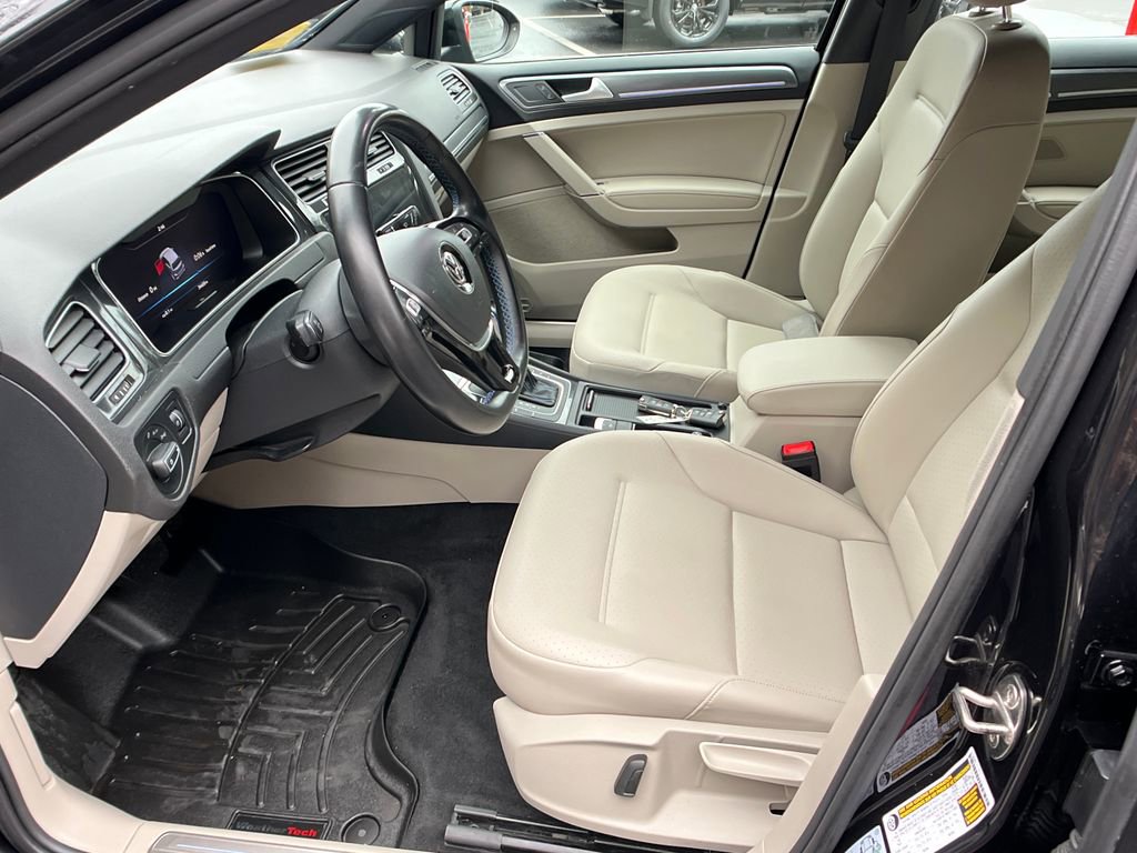 Used 2019 Volkswagen e-Golf SEL Premium image 9