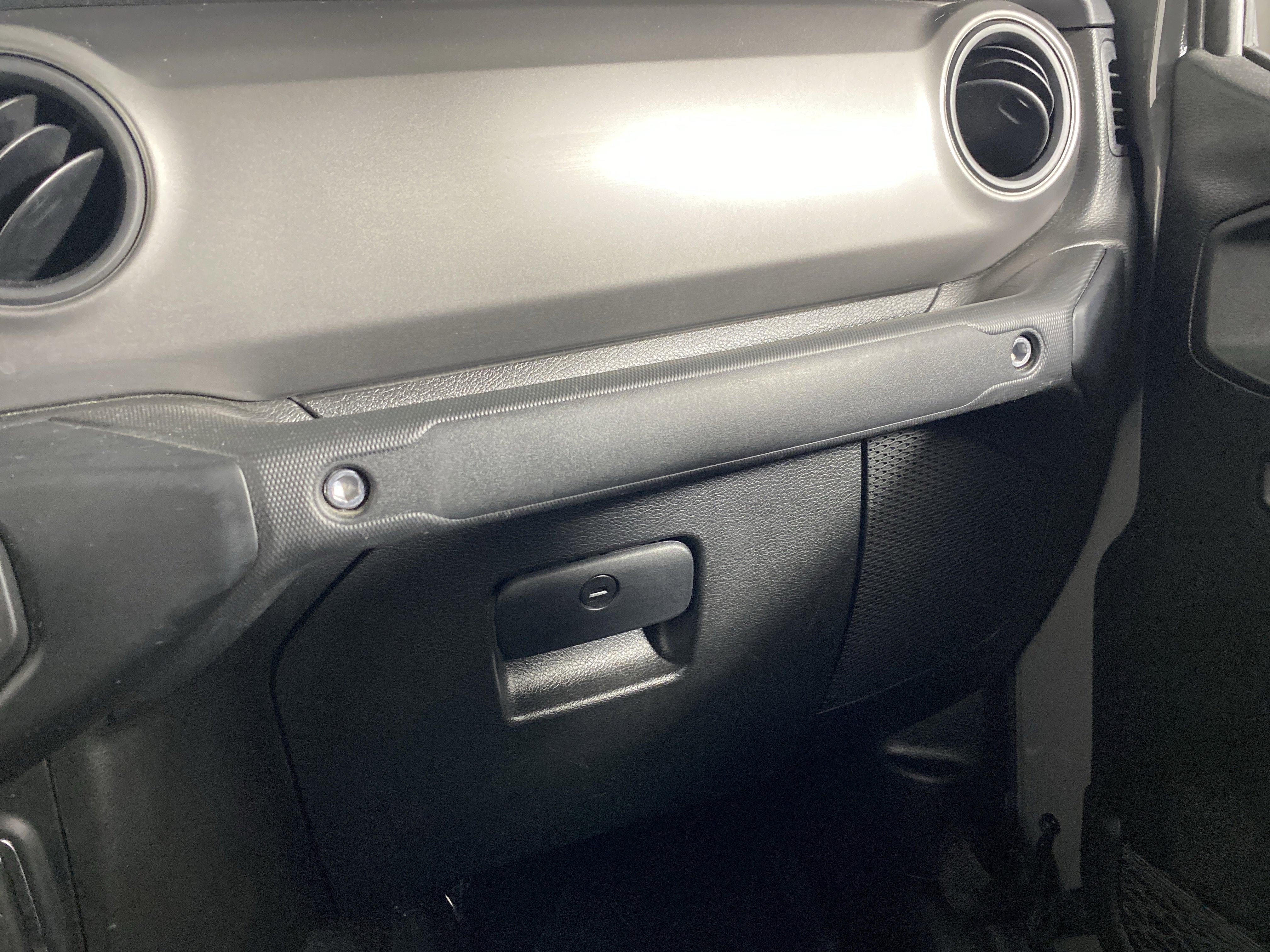 Used 2022 Jeep Gladiator Sport AWD/4WD image 31