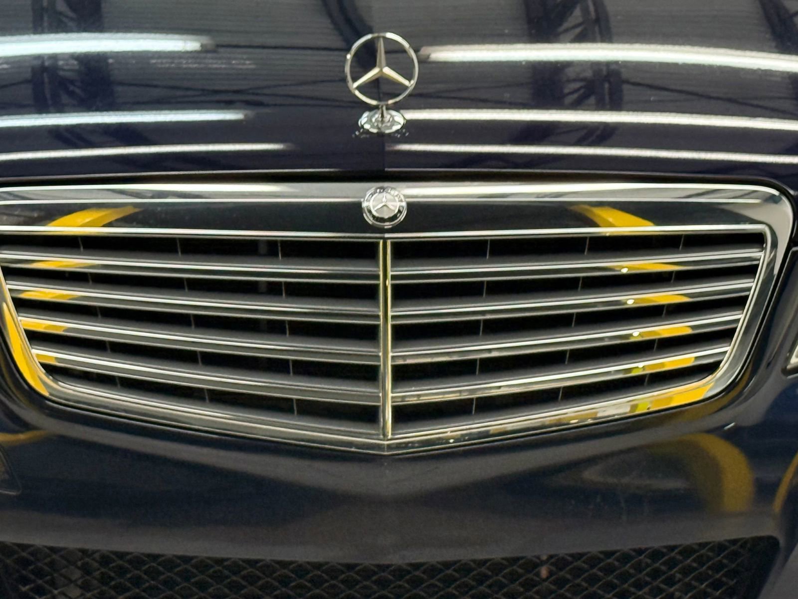 Used 2011 Mercedes-Benz E 350 4MATIC Sedan image 5