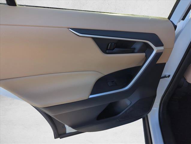 Used 2022 Toyota RAV4 LE FWD image 10