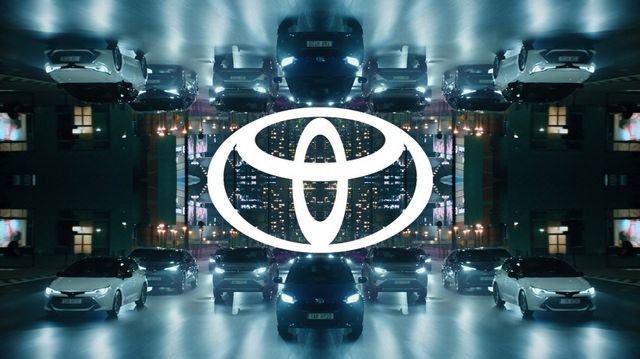 Used 2017 Toyota RAV4 XLE image 10