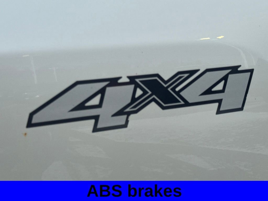 Used 2010 Chevrolet Silverado 1500 LTZ w/ White Diamond Tricoat Edition image 25