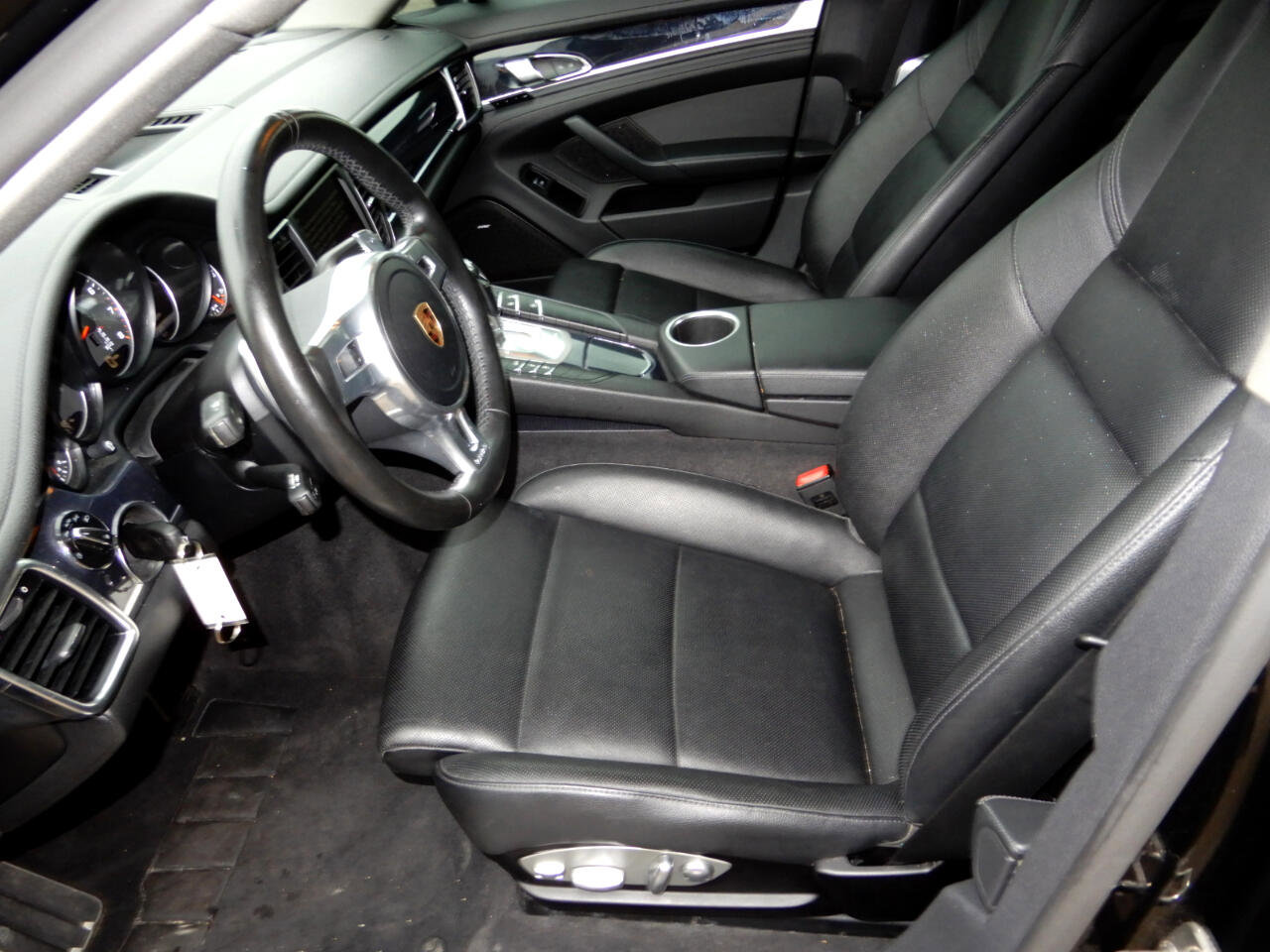 Used 2016 Porsche Panamera 4 image 10