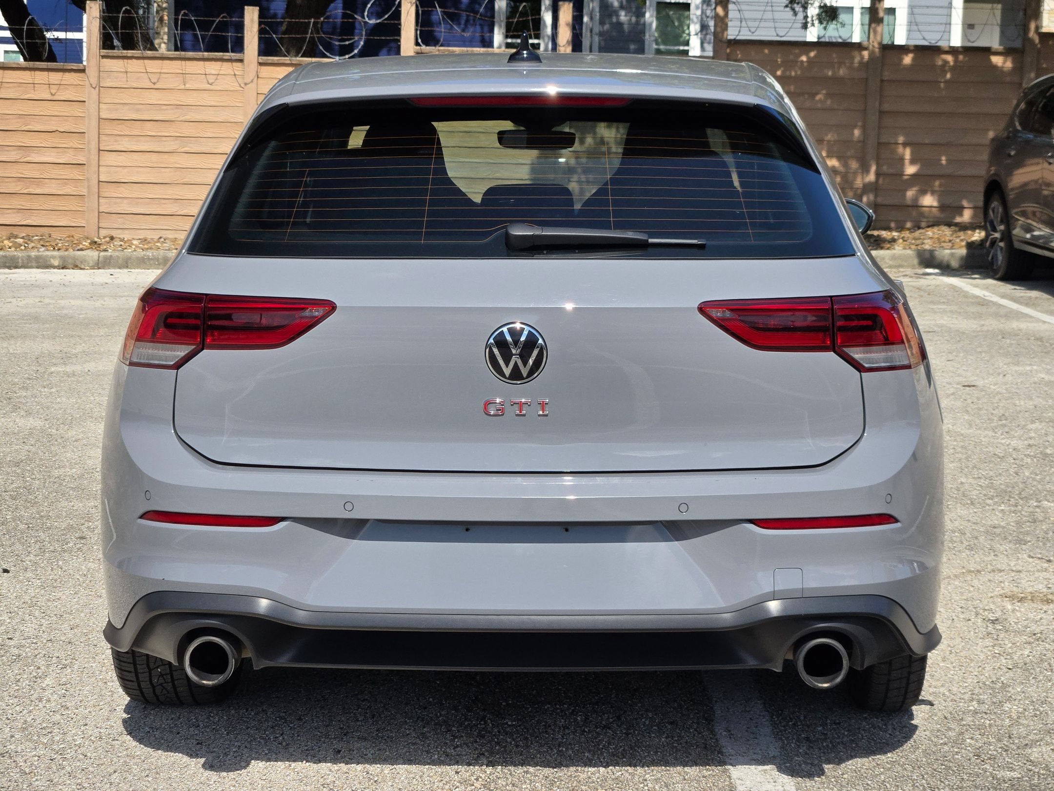 Used 2022 Volkswagen GTI SE FWD image 5