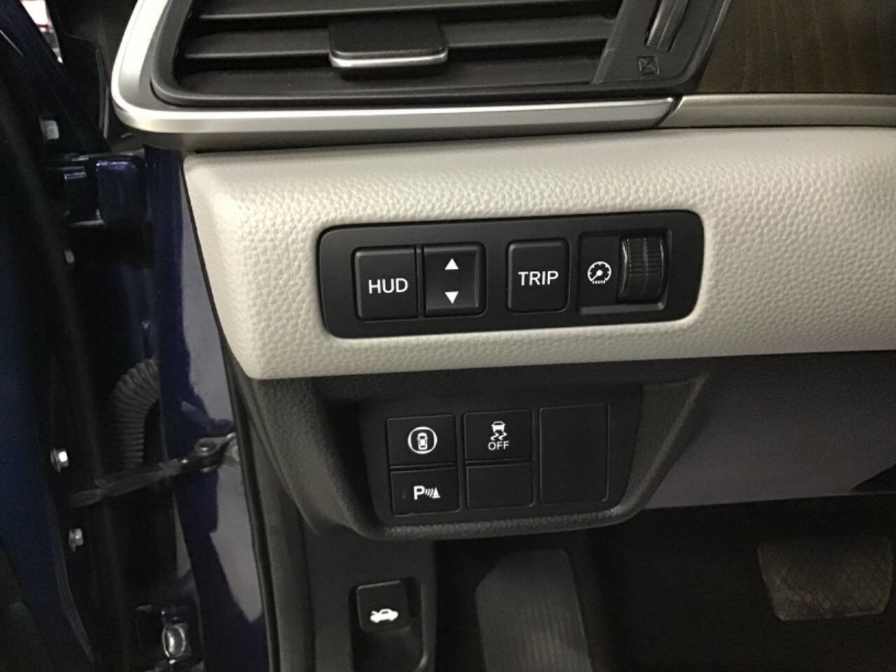 Used 2020 Honda Accord Touring image 14