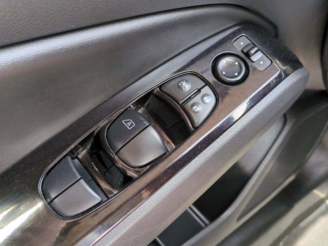 Used 2024 Nissan Altima 2.5 SR FWD image 21