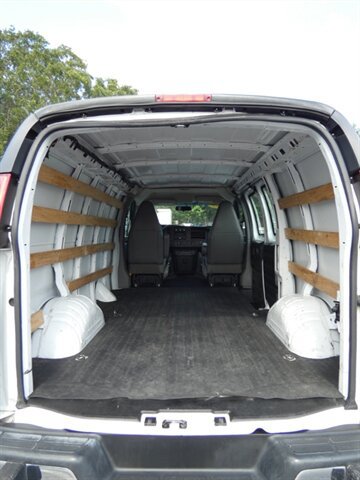 Used 2021 Chevrolet Express 2500 w/ Driver Convenience Package RWD image 15