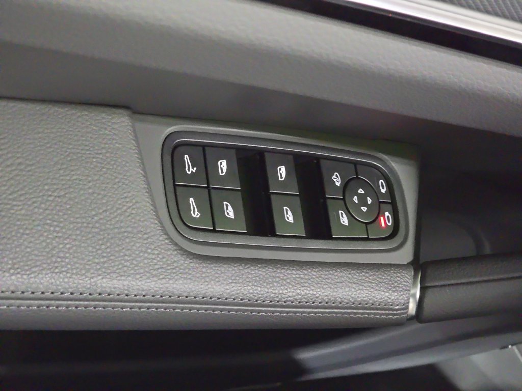 Certified 2023 Porsche Cayenne S AWD/4WD image 21