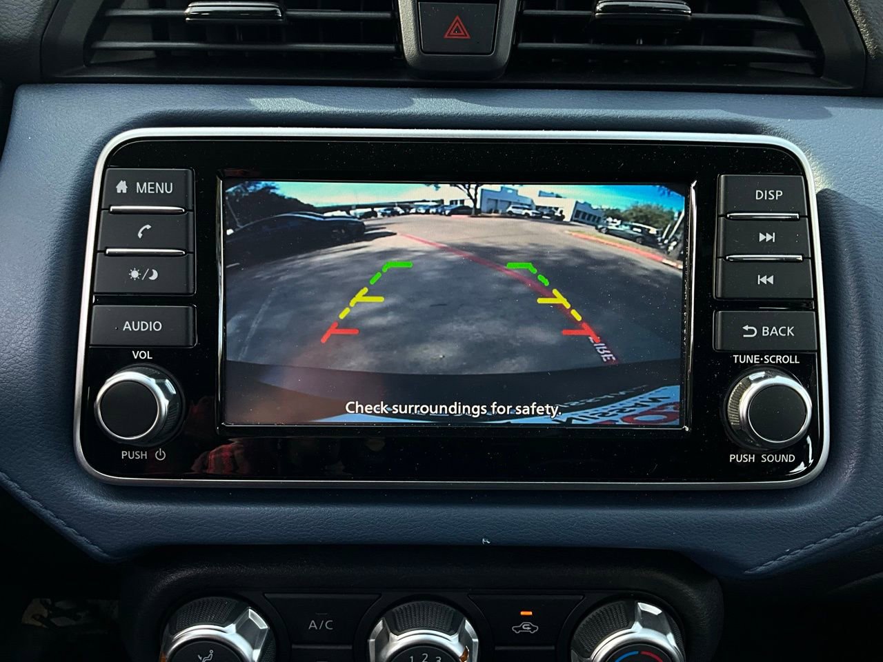 Used 2025 Nissan Versa SV image 27