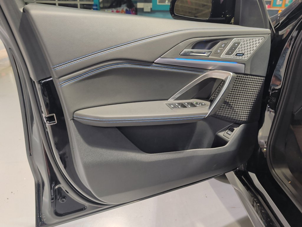 Certified 2025 BMW X1 M35i AWD/4WD image 15