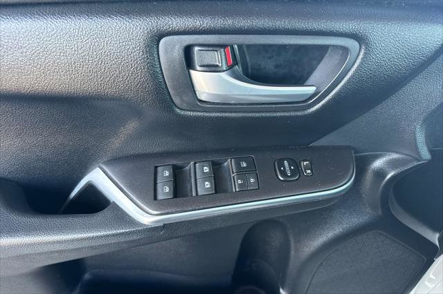 Certified 2016 Toyota Camry SE image 12