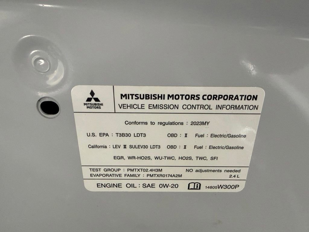 Used 2023 Mitsubishi Outlander SE image 43