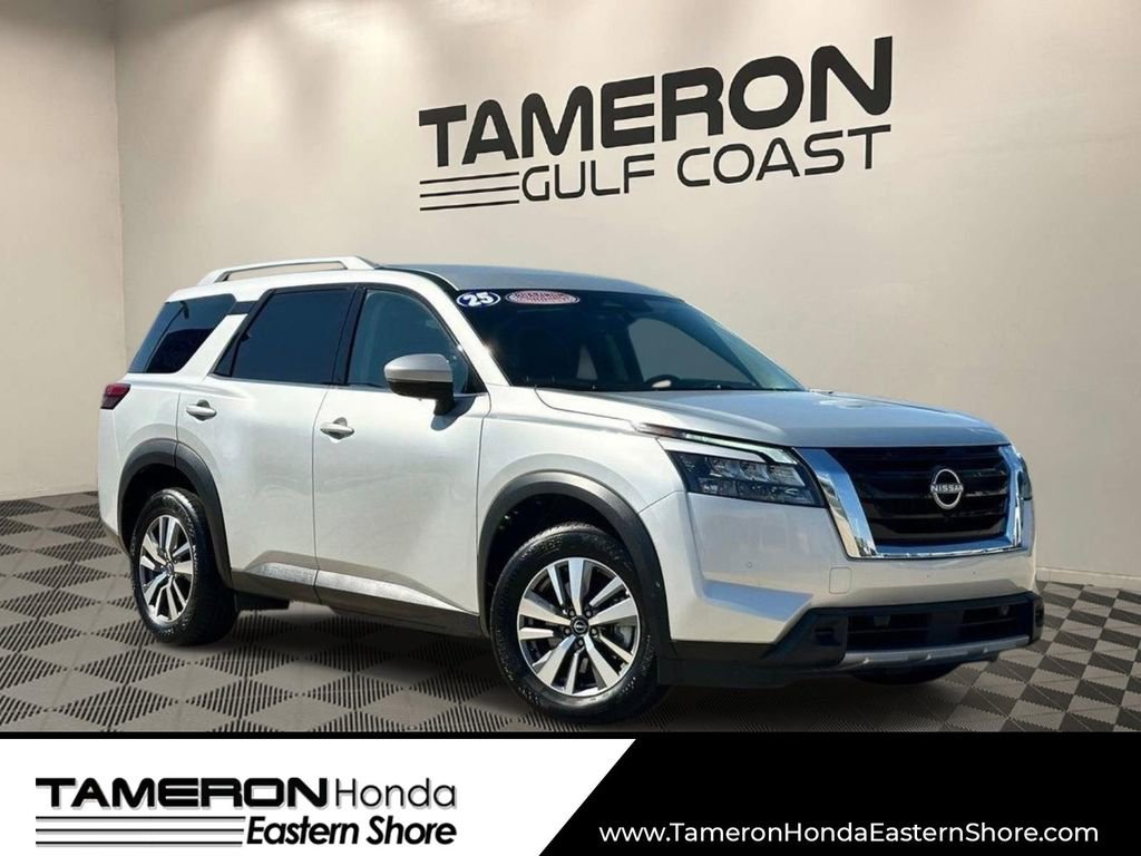 Used 2025 Nissan Pathfinder SL