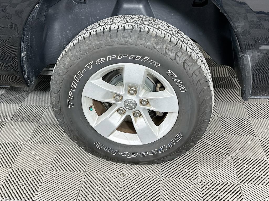 Certified 2019 RAM 1500 Classic SLT w/ Luxury Group image 35