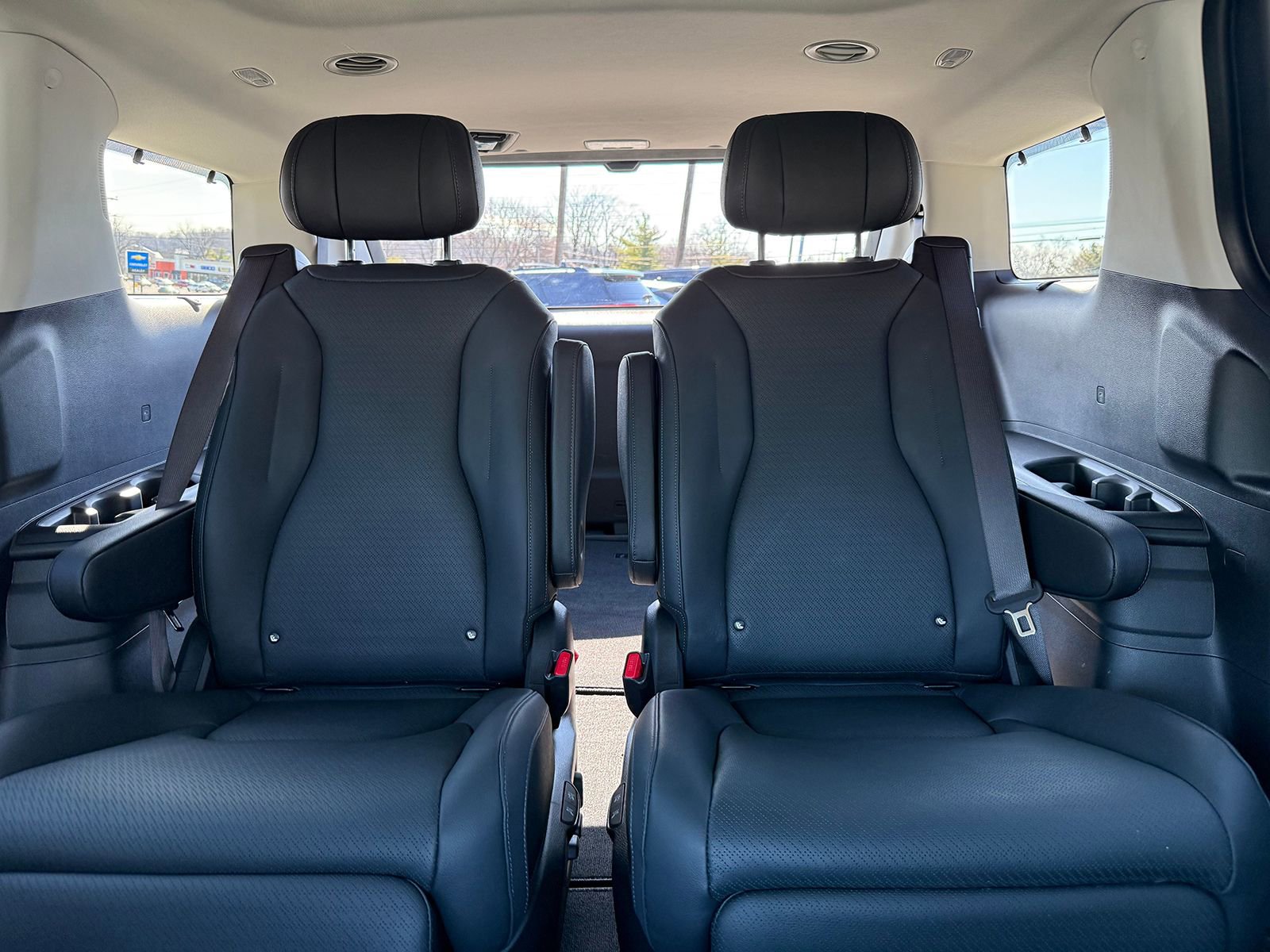 Used 2026 Kia Carnival SX Prestige image 41