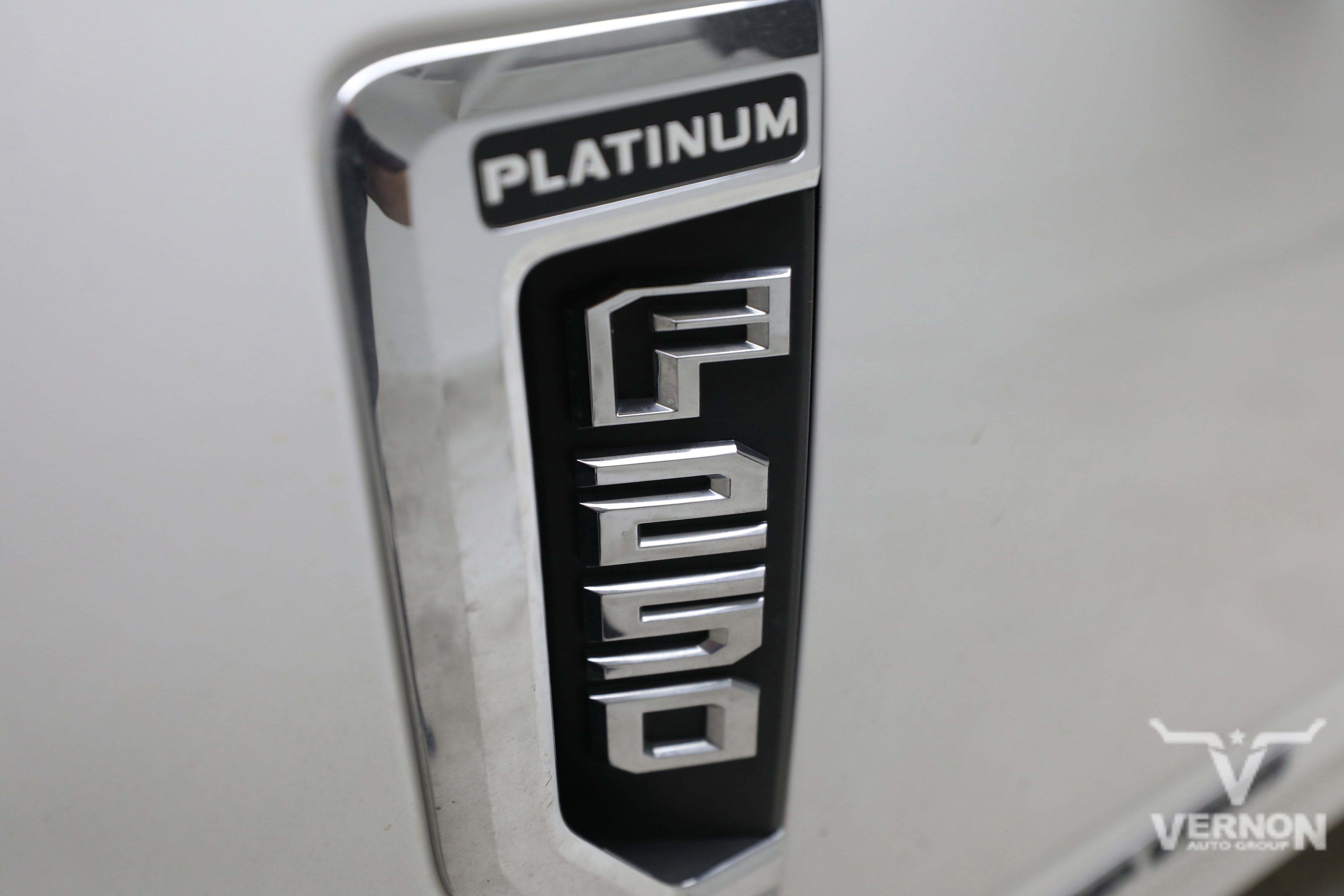 Used 2022 Ford F250 Platinum w/ FX4 Off-Road Package AWD/4WD image 11