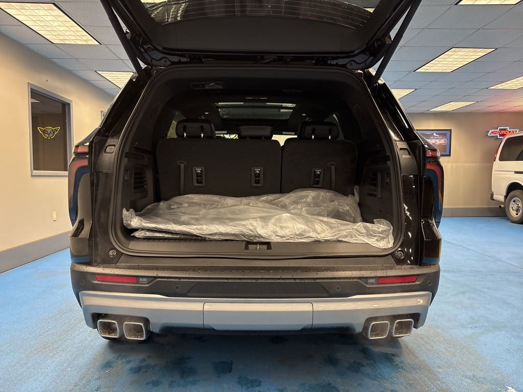 New 2026 Chevrolet Traverse LT w/ Sun and Wheel Package image 8