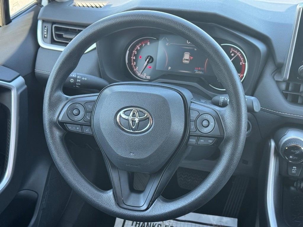 Used 2025 Toyota RAV4 XLE AWD/4WD image 14