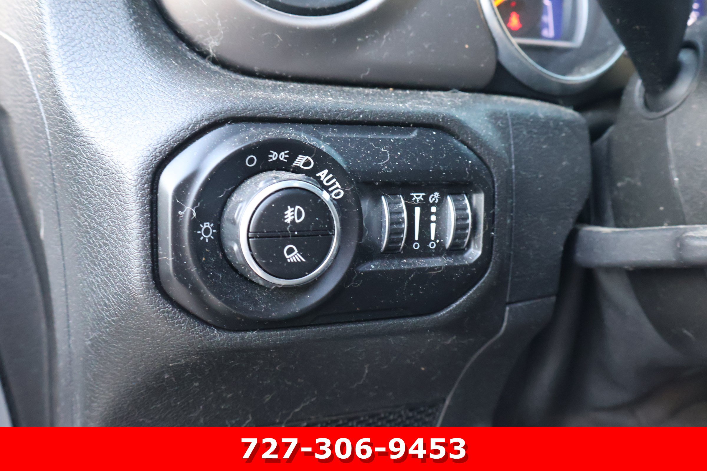 Used 2021 Jeep Gladiator Sport AWD/4WD image 15
