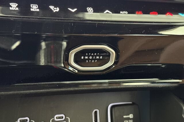 New 2026 Jeep Grand Cherokee Summit AWD/4WD image 20