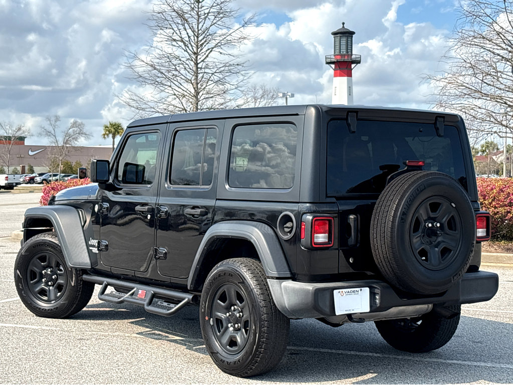 Used 2018 Jeep Wrangler Unlimited Sport image 25