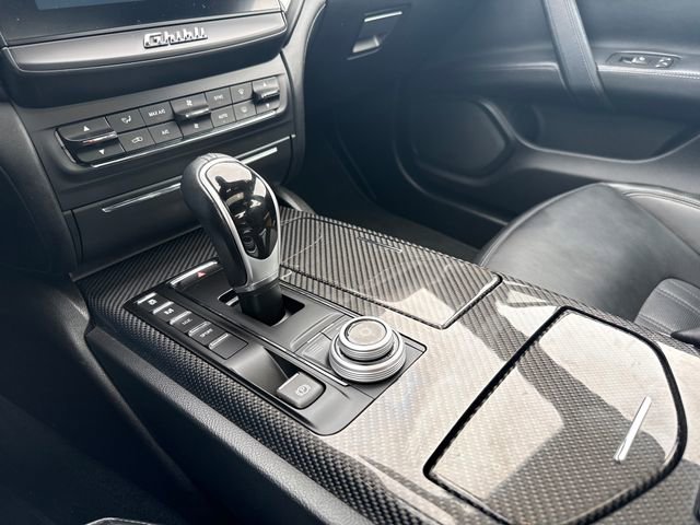Used 2017 Maserati Ghibli S RWD image 32