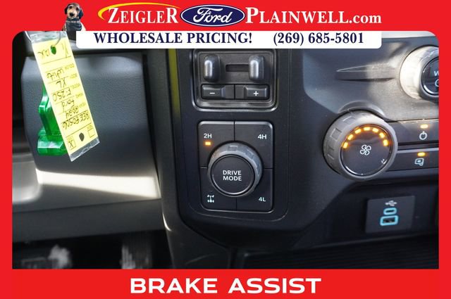 Used 2024 Ford F250 XL w/ Snow Plow/Camper Package image 10