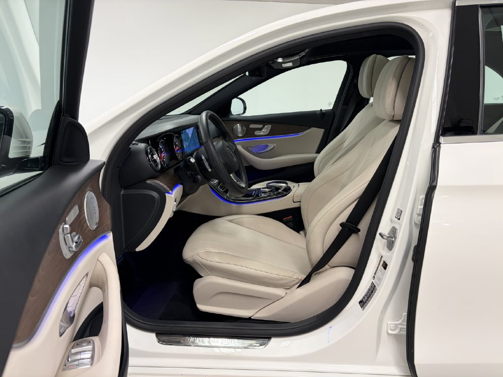 Used 2017 Mercedes-Benz E 300 4MATIC image 13
