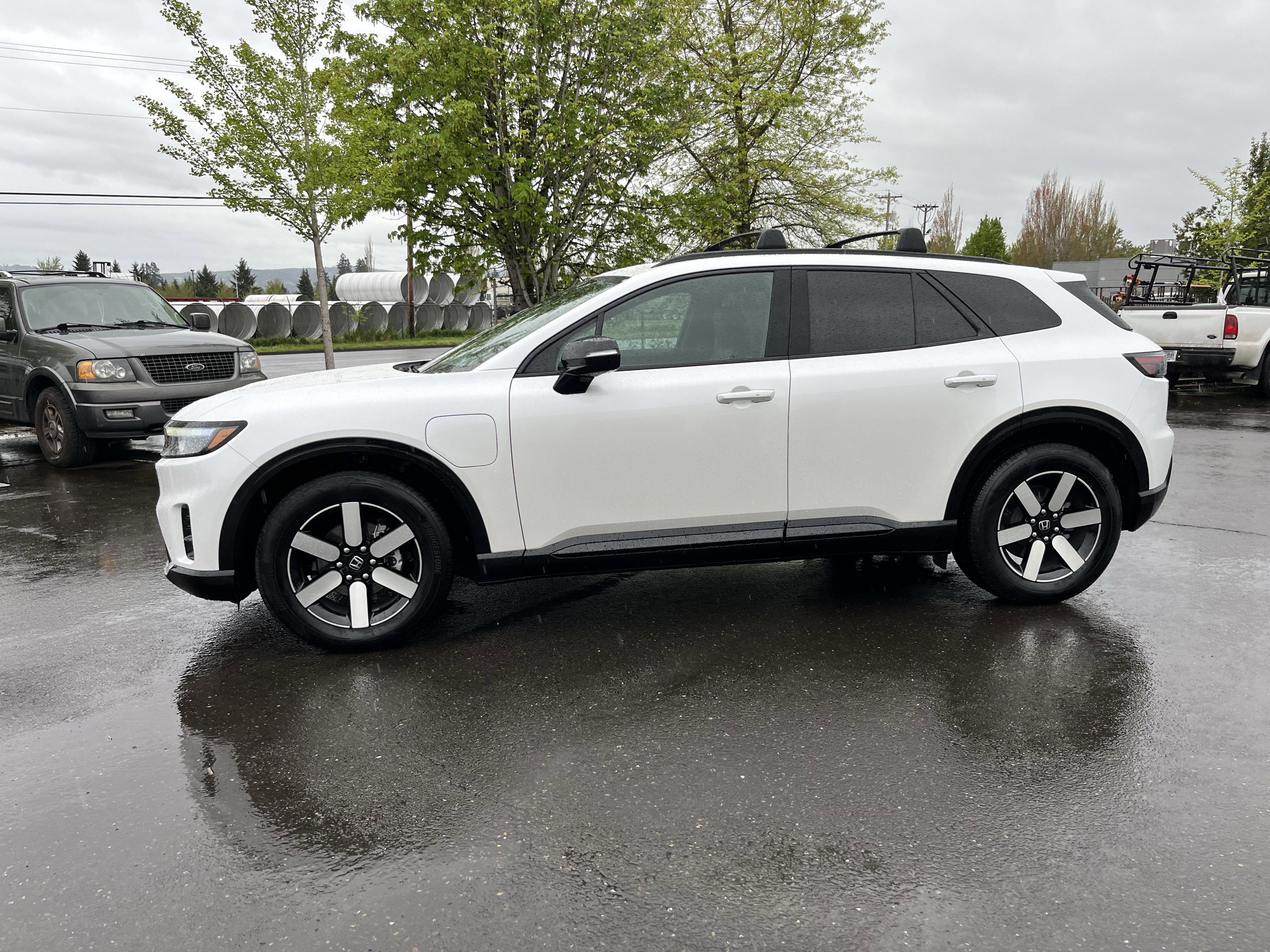 Used 2024 Honda Prologue Touring image 2