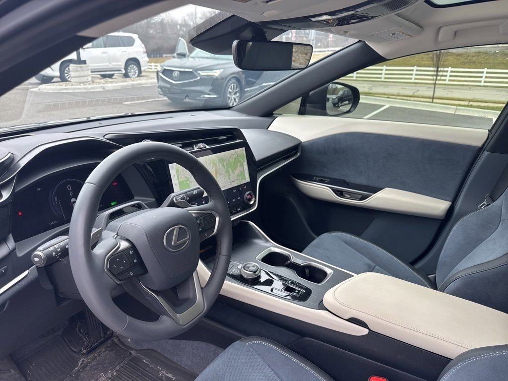 Used 2023 Lexus RZ 450e Premium image 11