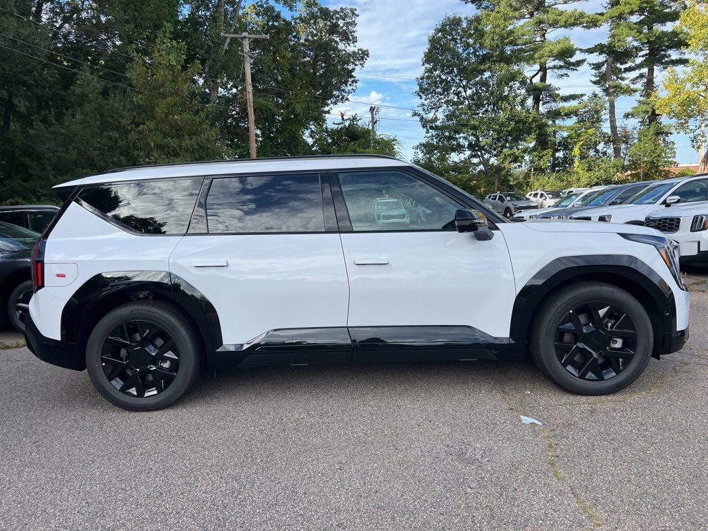New 2026 Kia EV9 Land w/ Nightfall Edition Package image 4