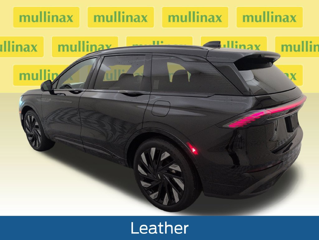 Used 2025 Lincoln Nautilus Reserve w/ Jet Appearance Package AWD/4WD image 9