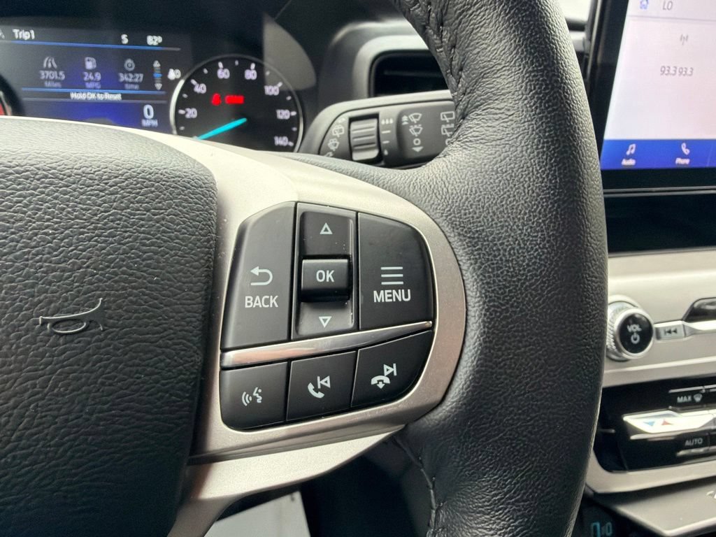 Used 2024 Ford Explorer XLT AWD/4WD image 28