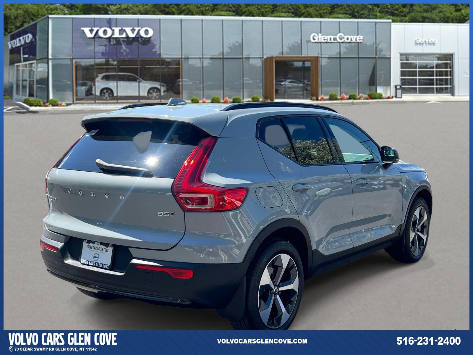 Used 2024 Volvo XC40 B5 Plus w/ Climate Package AWD/4WD image 5