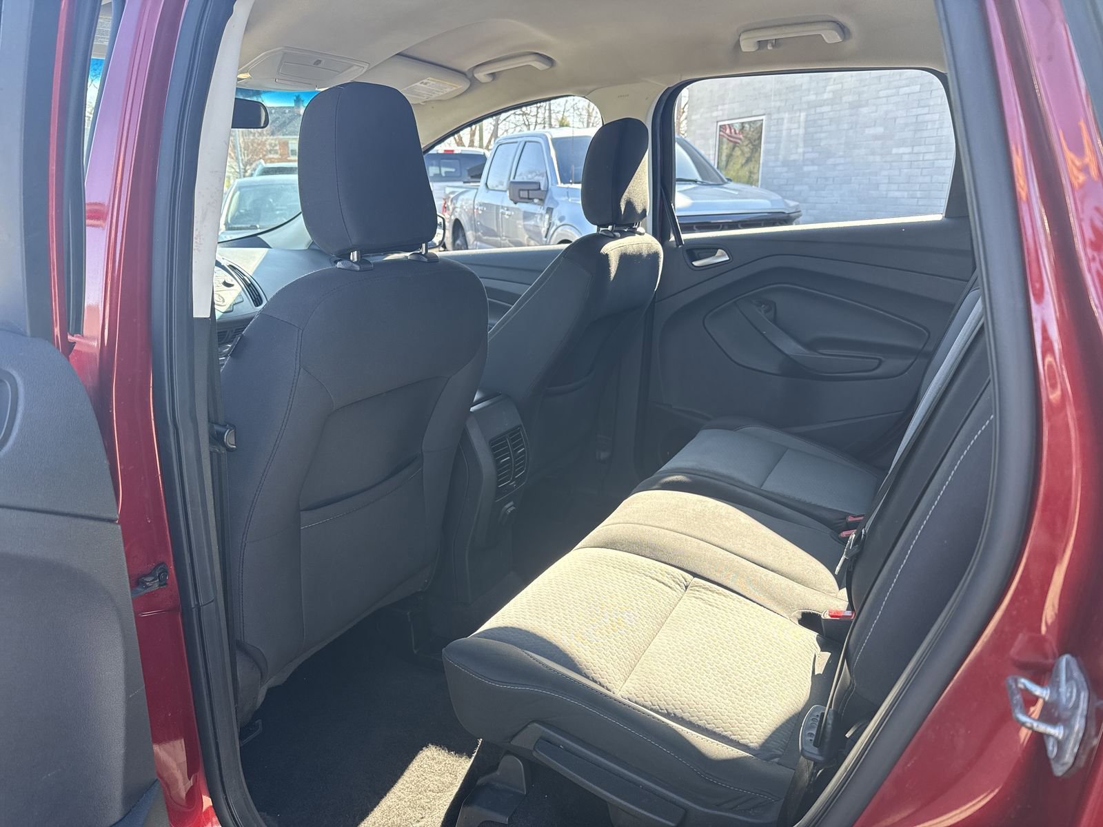 Used 2018 Ford Escape SE image 17