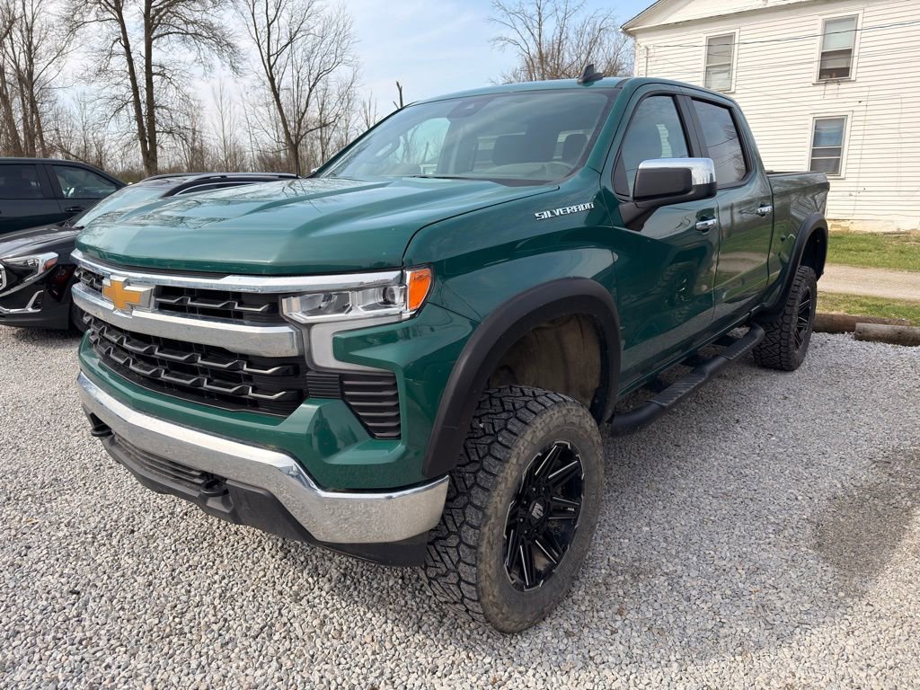 Used 2024 Chevrolet Silverado 1500 LT image 9