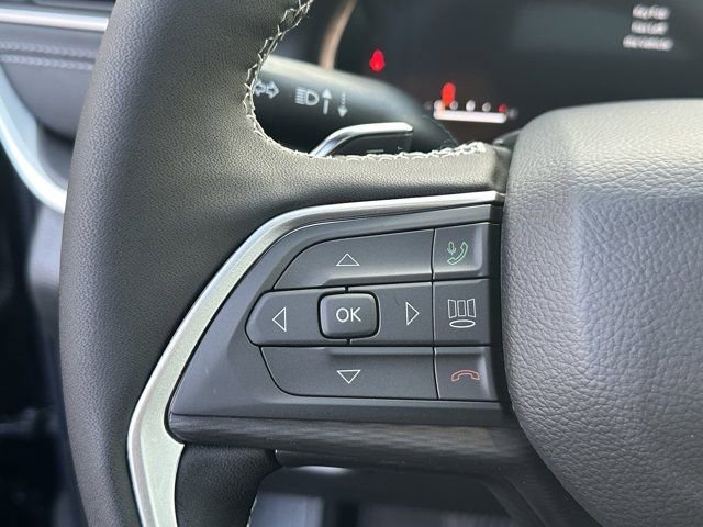 New 2025 Jeep Grand Cherokee Altitude image 21