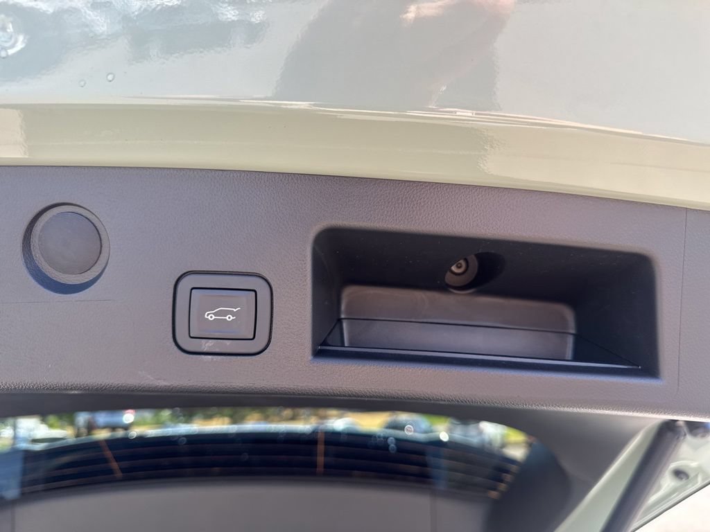Used 2026 Chevrolet Equinox ACTIV AWD/4WD image 18