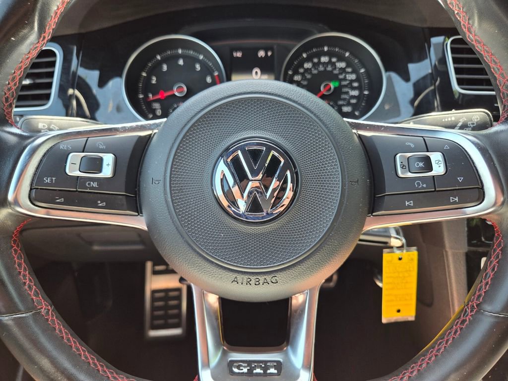 Used 2018 Volkswagen Golf 4-Door image 29
