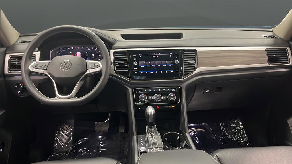 Used 2023 Volkswagen Atlas SEL AWD/4WD image 11