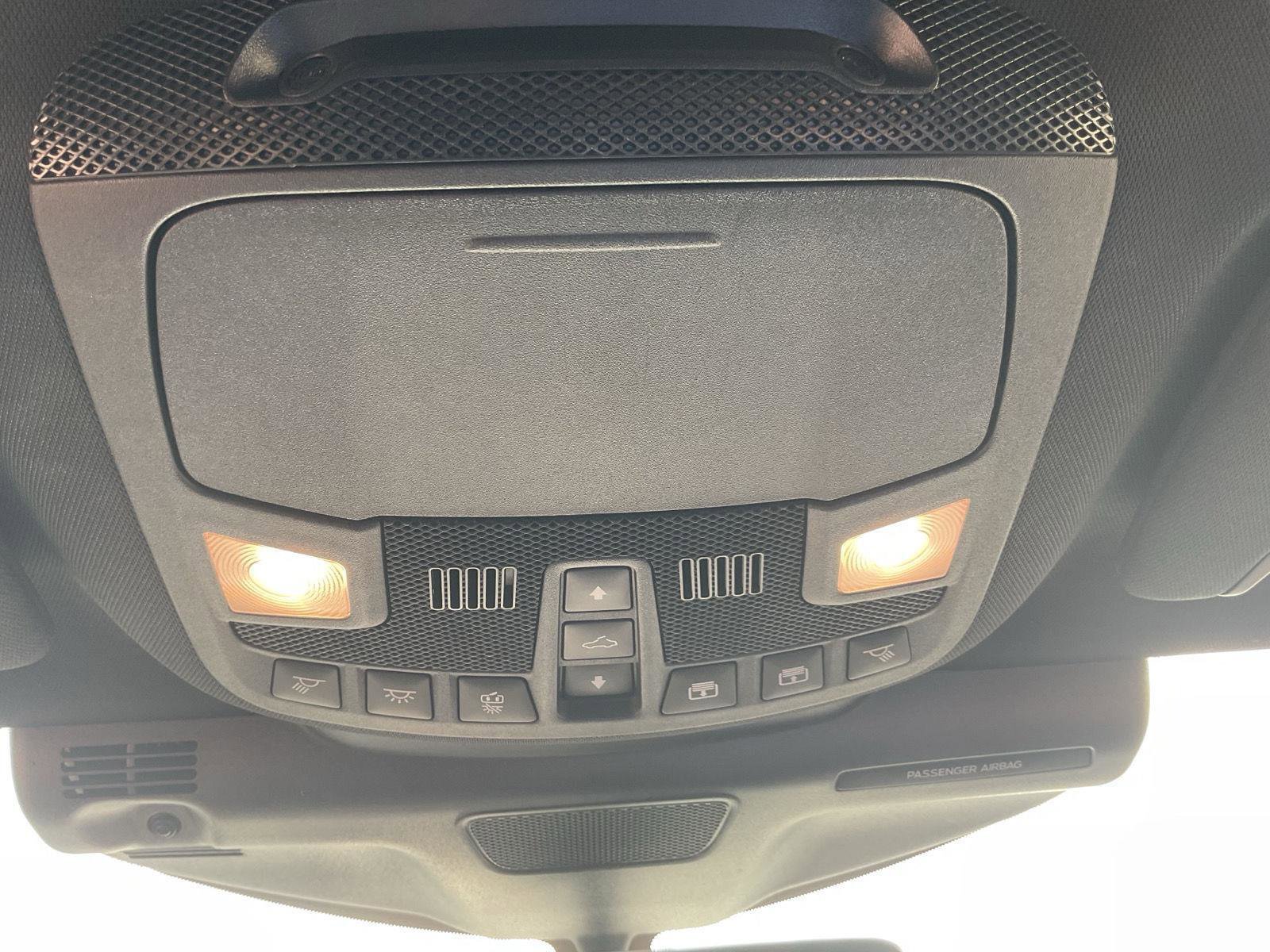 Used 2023 Lincoln Nautilus Reserve image 22