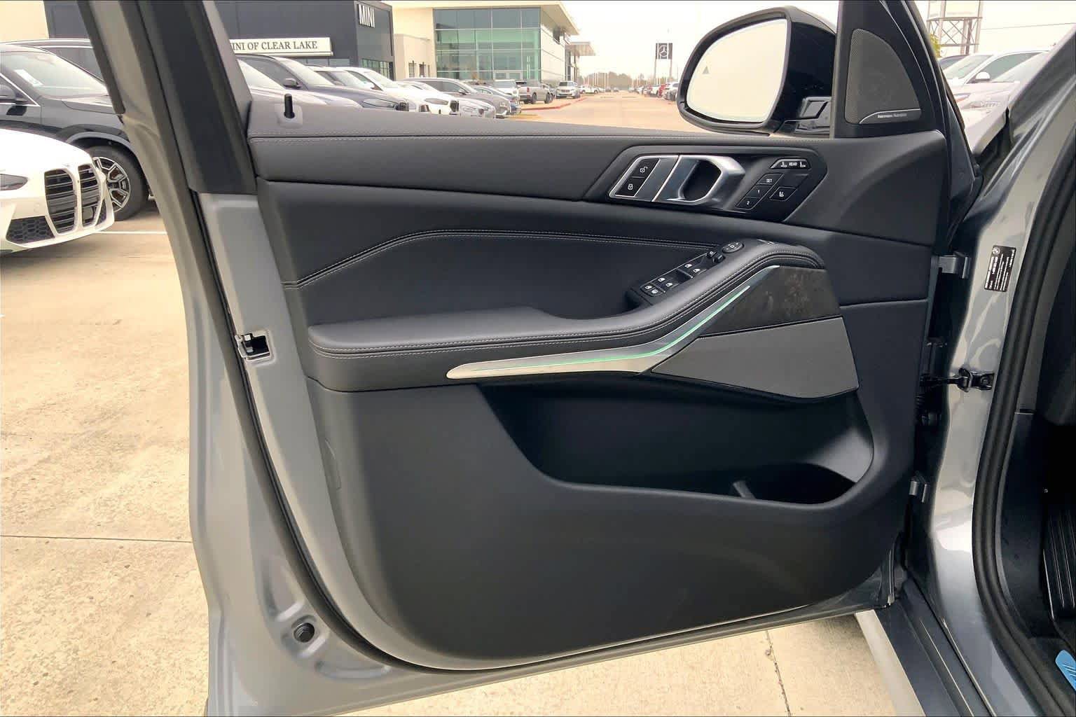 Used 2026 BMW X7 xDrive40i AWD/4WD image 10